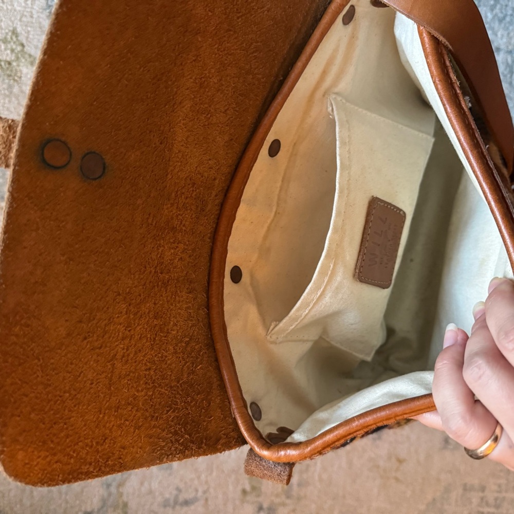 WILL Leather Goods Oaxacan Crossbody Bag - Picture 4 of 5